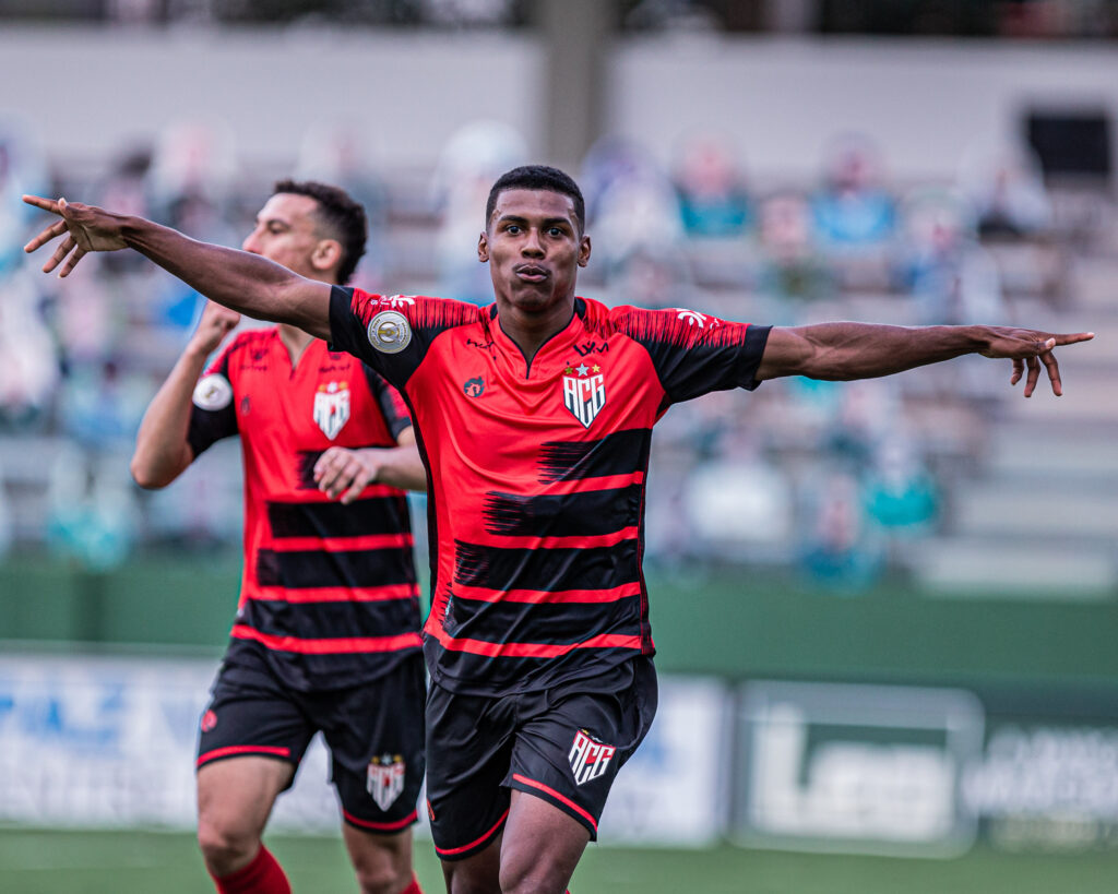 Atlético-GO dispensa cinco jogadores do sub-20