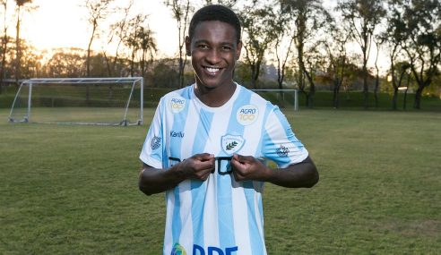 Londrina confirma a contratação de Jhonny Lucas