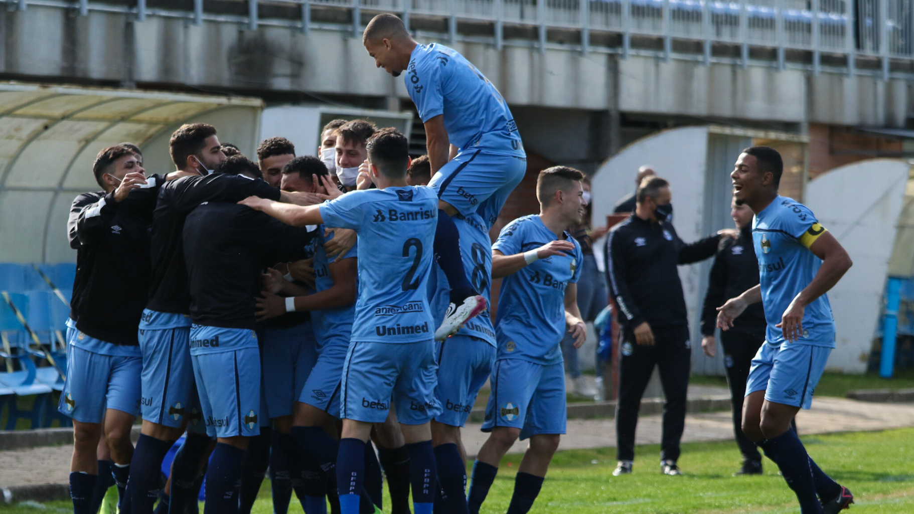 Grêmio bate Bahia e fica com liderança do Grupo A do Brasileirão de Aspirantes