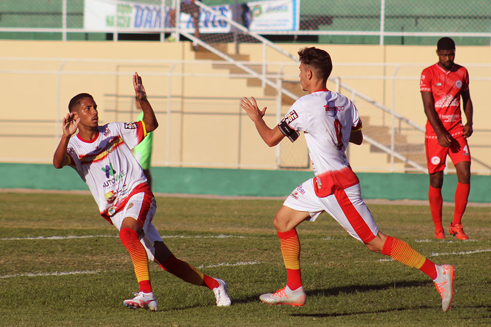 Camaçariense derrota Juazeirense e segue adiante no Baiano Sub-20