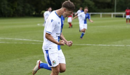 Blackburn vence jogo adiado e segue 100% no Inglês Sub-18