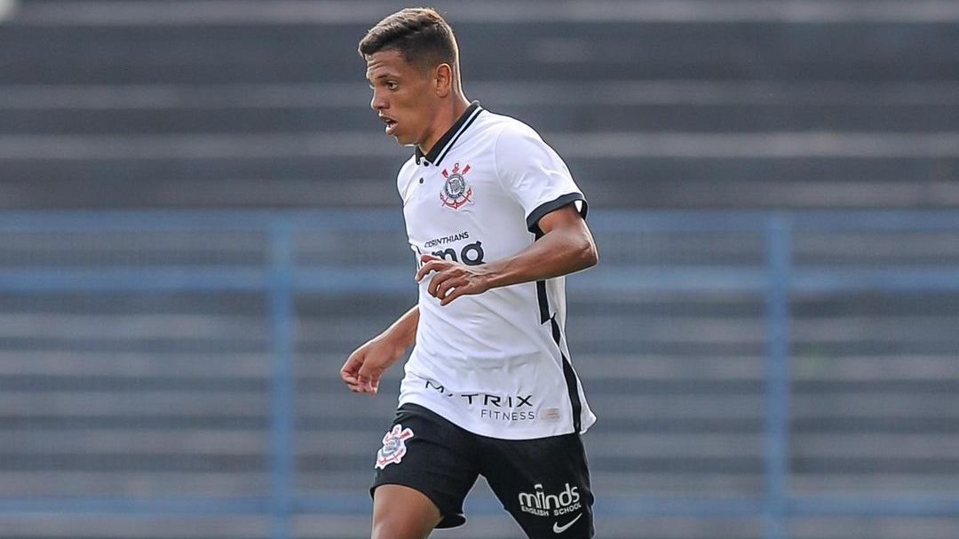 Corinthians bate Figueirense e vai vivo para última rodada do Brasileirão de Aspirantes