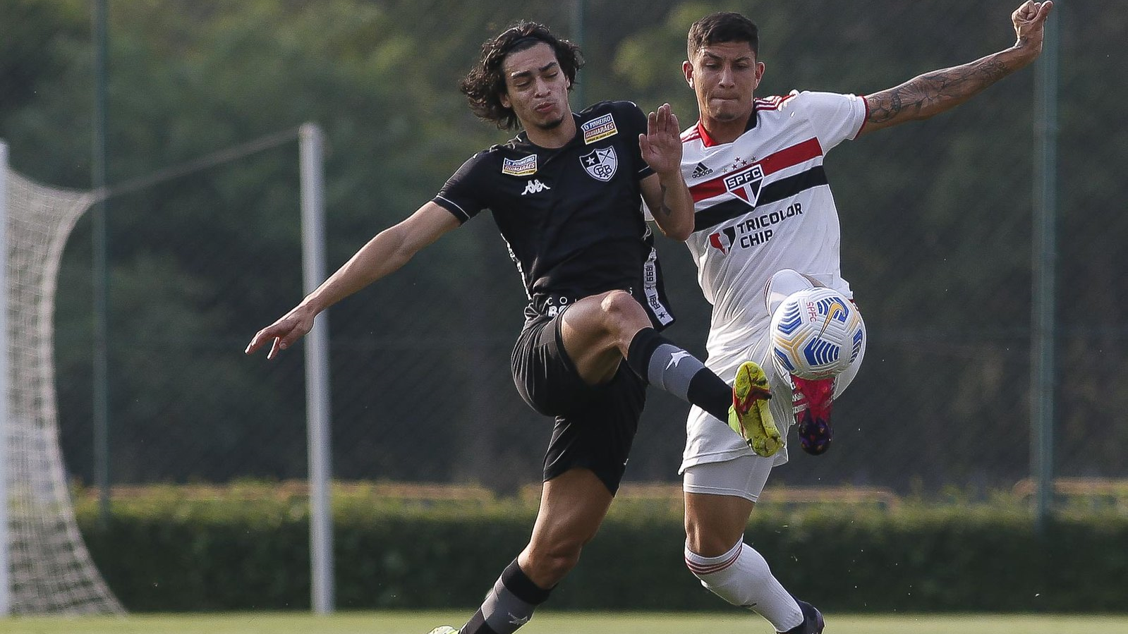 São Paulo abre 2 a 0, mas Botafogo vira fora de casa pelo Brasileirão Sub-20