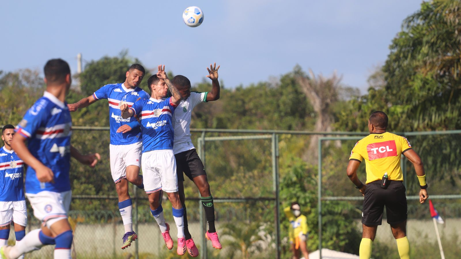 América-MG perde pênalti, empata com Bahia e cai no Brasileirão Sub-20