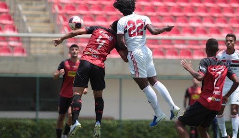 São Paulo goleia Flamengo por 4 a 1 no Paulista Sub-20