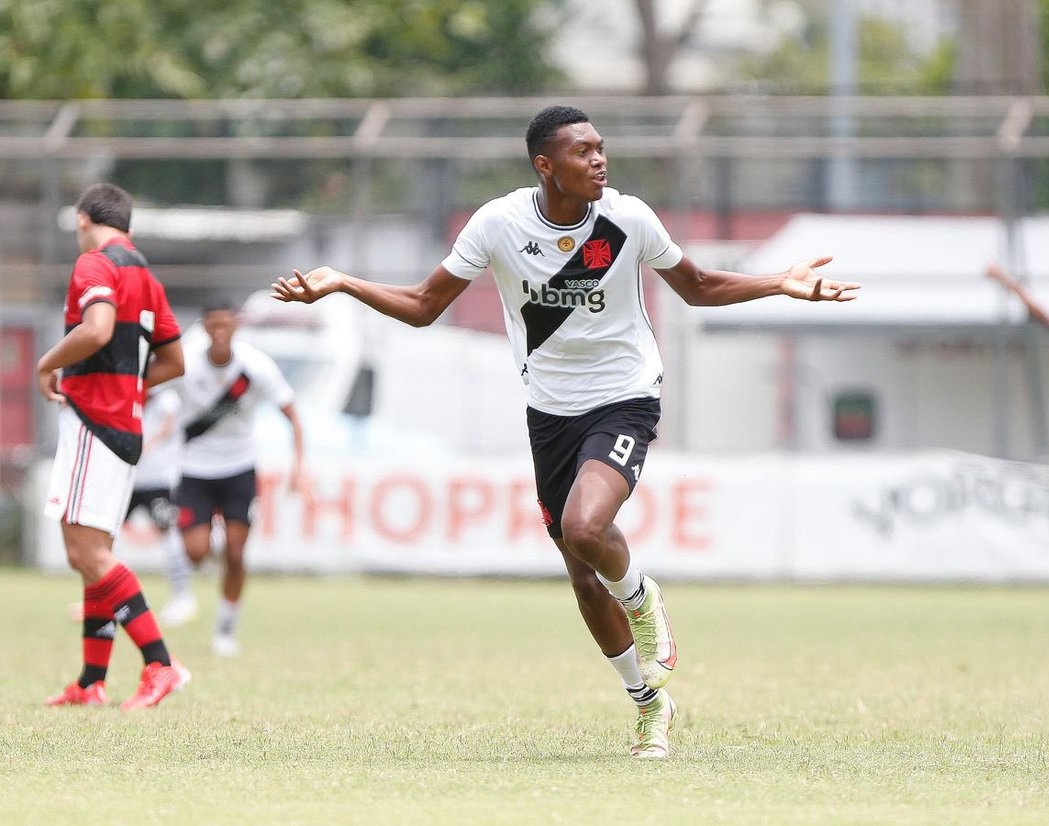 Vasco goleia o Flamengo e está na final do Carioca Sub-17