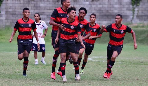 Com show de Cadu, Vitória vai à final do Baiano Sub-15