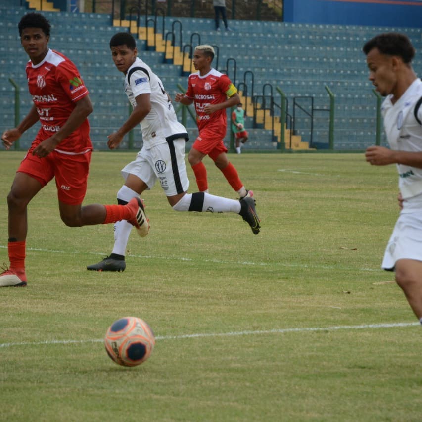 Capivariano vence e está garantido no mata-mata do Paulista Sub-20