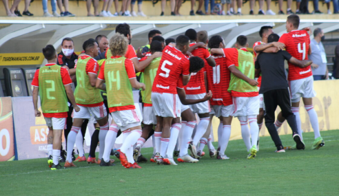 Internacional marca no fim, bate Coritiba e é campeão da Supercopa Sub-20