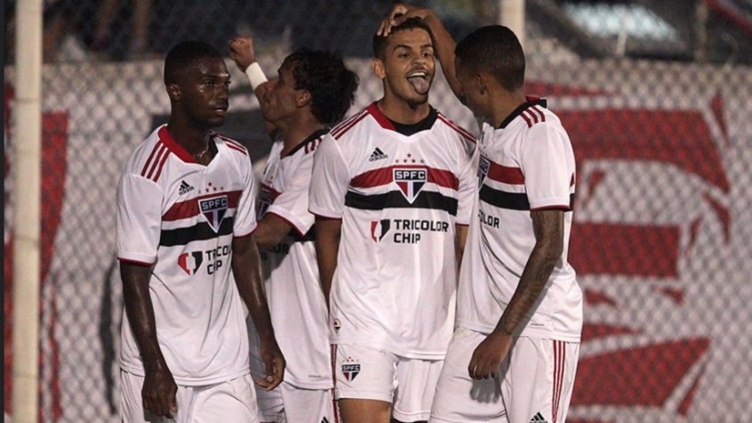 São Paulo despacha Vasco e chega às quartas da Copa SP