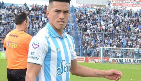Athletico-PR vence concorrência e acerta contratação de Cuello
