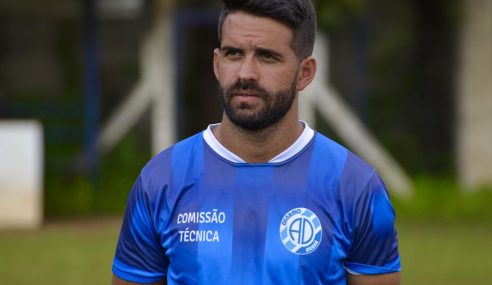 Dínamo-MG apresenta treinador da categoria sub-15