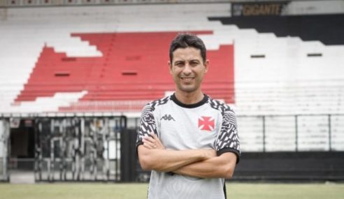 Vasco acerta a contratação de ex-técnico do Corinthians para equipe sub-17