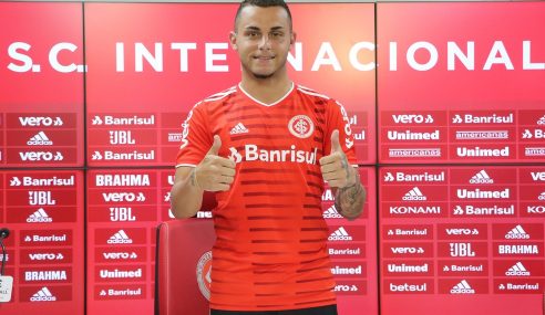 Internacional oficializa contratação do volante Bruno Gomes