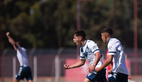 Brasileiro marca duas vezes, mas Vélez fica no empate pelo Argentino de Aspirantes