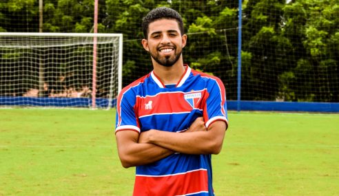 Fortaleza apresenta ex-lateral do Flamengo para time sub-20