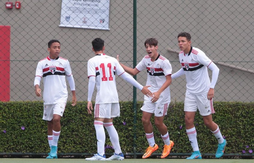 São Paulo goleia mais um e segue 100% no Paulista Sub-15