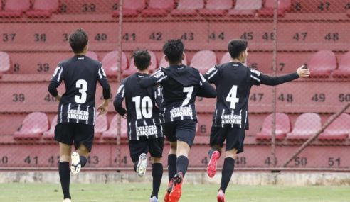 Corinthians goleia e segue 100% no Paulista Sub-15