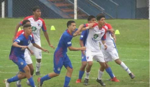 São Caetano goleia ECUS e permanece invicto no Paulista Sub-15