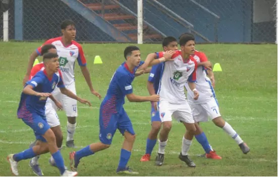 São Caetano goleia ECUS e permanece invicto no Paulista Sub-15