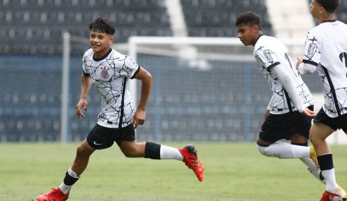 Corinthians bate Juventus e continua 100% no Paulista Sub-15