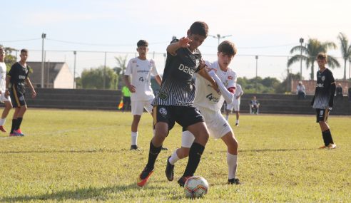 Aruko pula para a ponta do seu grupo no Paranaense Sub-15