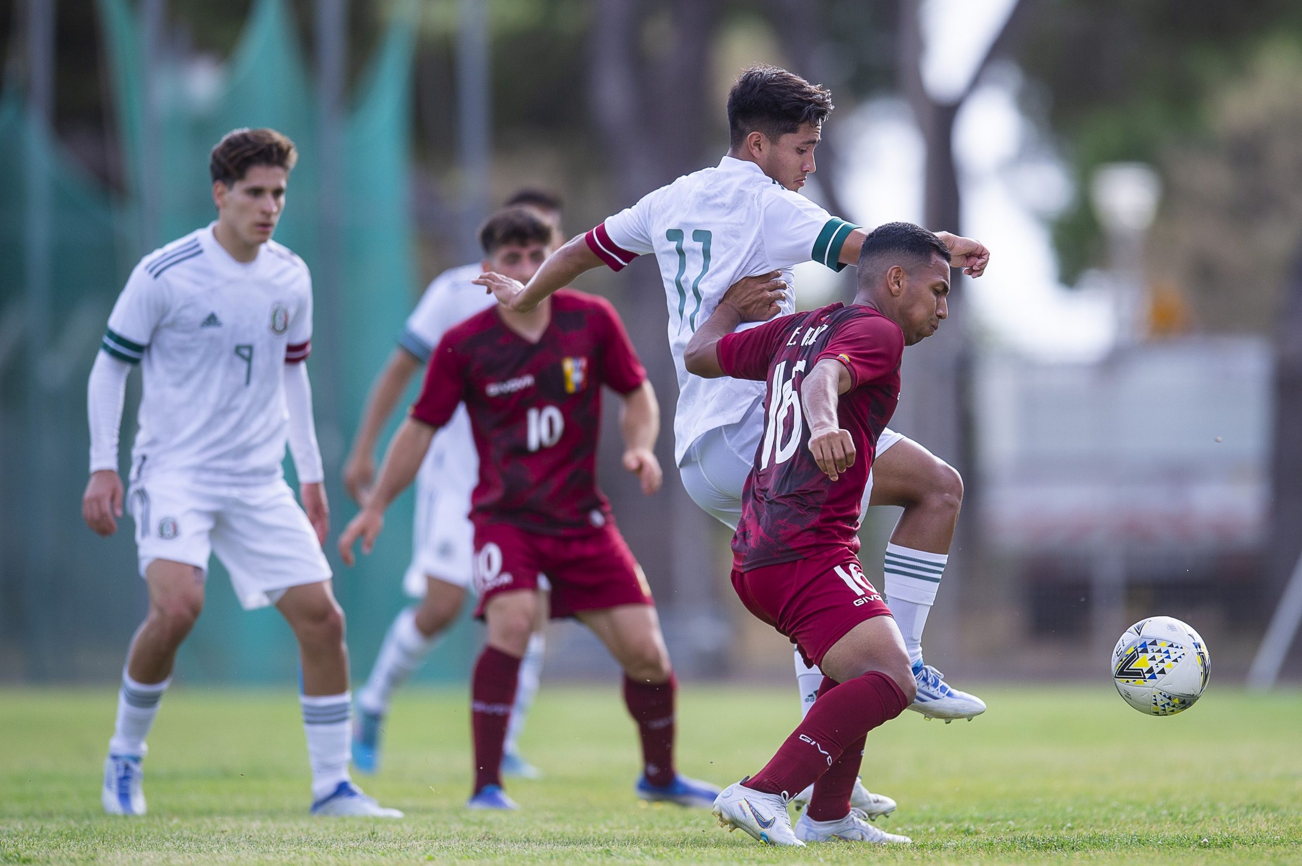 Venezuela segue 100% no Torneio de Toulon