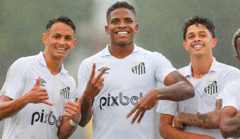 Victor Michell faz dois e Santos estreia com vitória sobre a Chapecoense no BR Sub-20