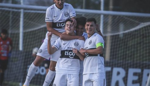 Olimpia aplica goleada e fica perto do título no Paraguaio Sub-19