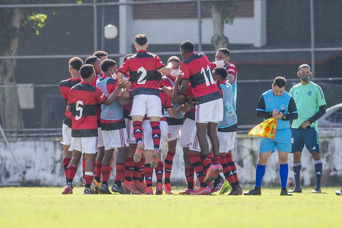 Flamengo goleia Bangu e vai à final da Taça Rio Sub-20