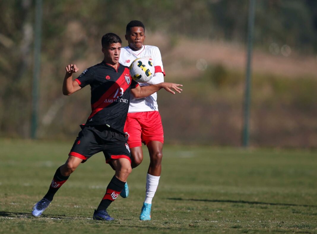 Atlético-GO surpreende Red Bull Bragantino fora de casa pelo Brasileiro Sub-20