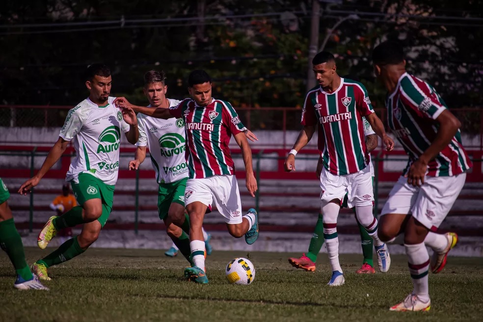 Fluminense tropeça no lanterna e está eliminado no Brasileiro Sub-20