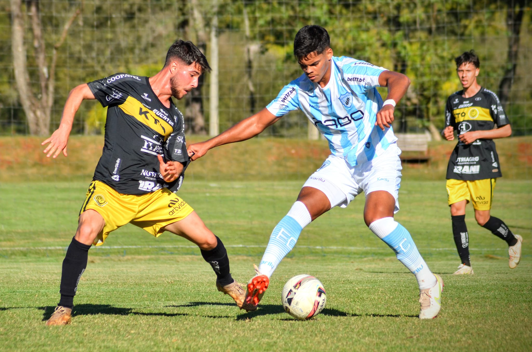 Londrina vence e pula para a ponta do seu grupo no Paranaense Sub-20