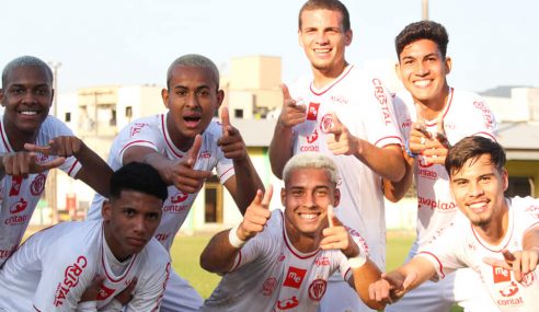 Hercílio Luz goleia e segue invicto no Catarinense Sub-20