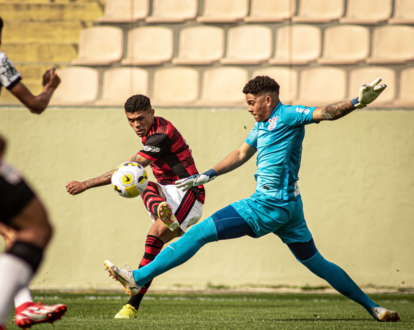 Corinthians vence Flamengo no jogo de ida da semifinal do Brasileiro Sub-20