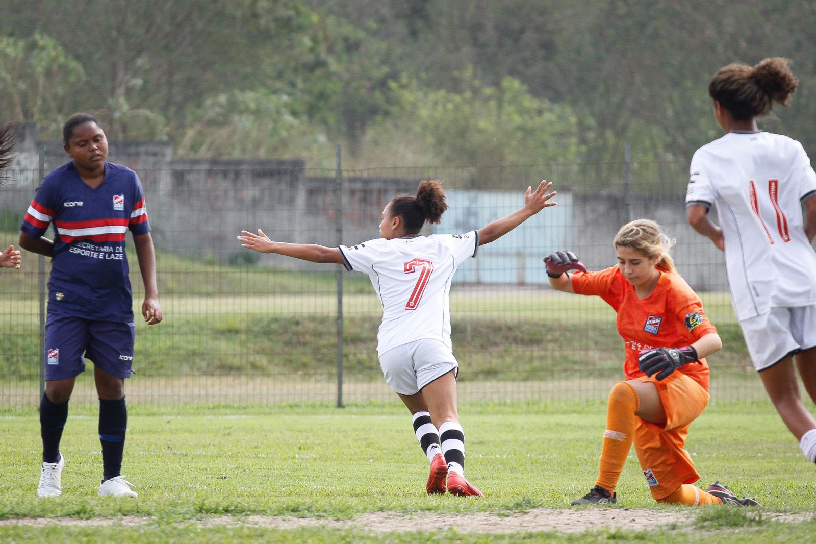 Vasco goleia Maricá na rodada de abertura do Carioca Feminino Sub-17