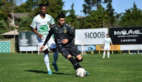 Chapecoense goleia Brusque no complemento da rodada inaugural do Catarinense Sub-20