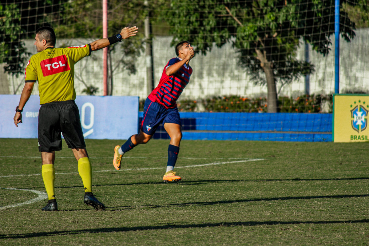 Fortaleza vence Bahia fora de casa e entra no G4 do seu grupo no Brasileiro Sub-17