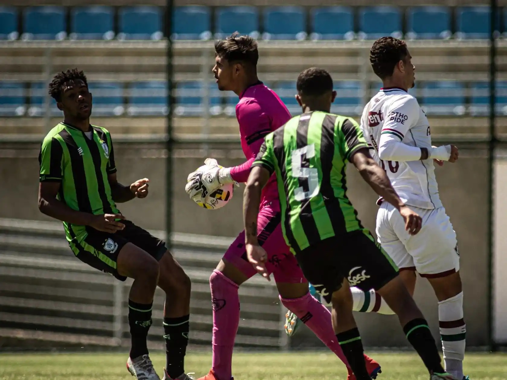 América-MG e Fluminense empatam pelo Brasileiro Sub-17