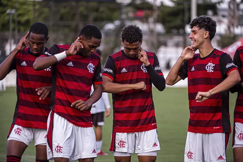 Flamengo bate Ceará por 5 a 3 no Brasileiro Sub-17