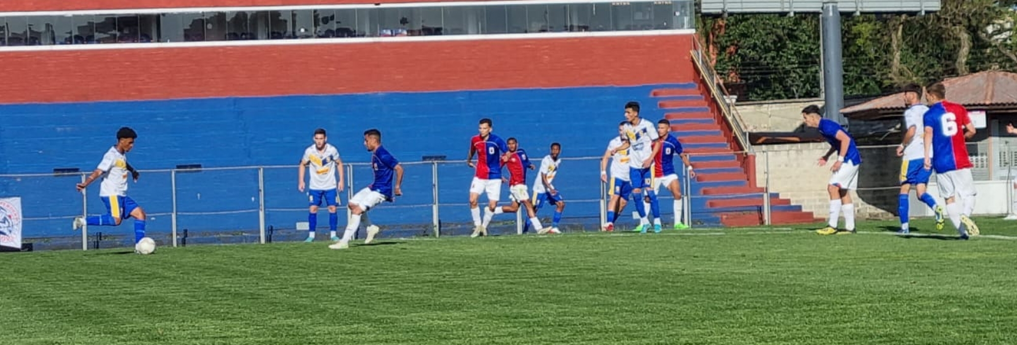 Paraná Clube e Independente São-Joseense empatam pelo Paranaense Sub-20