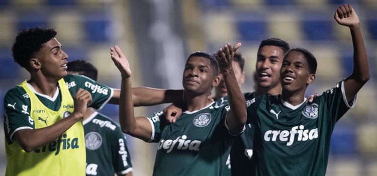 Palmeiras goleia Ska Brasil e põe uma mão no título do Paulista Sub-17