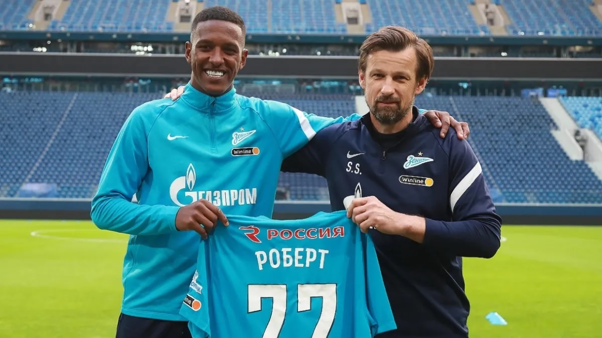 Robert Renan é apresentado no Zenit-RUS
