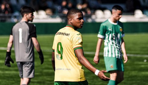 Artilheiro do futebol português é brasileiro: conheça Kevin Makinde