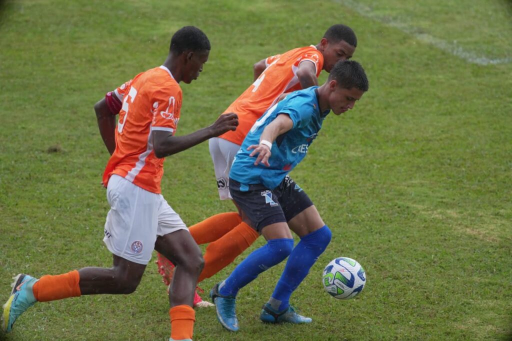 Azuriz ganha nos pênaltis e avança na Copa do Brasil Sub-17