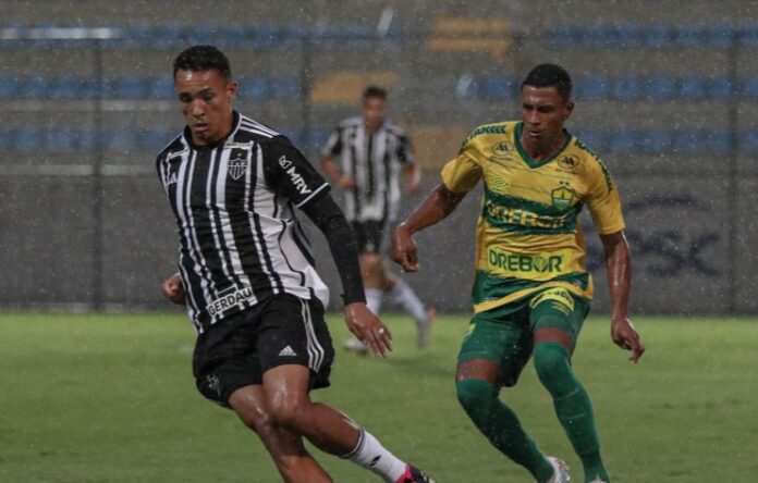 Atlético-MG vence confronto direto pelo G-4 no Brasileiro Sub-20