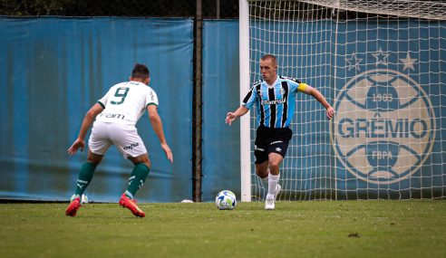 Palmeiras vence Grêmio e retoma liderança no Brasileiro Sub-20