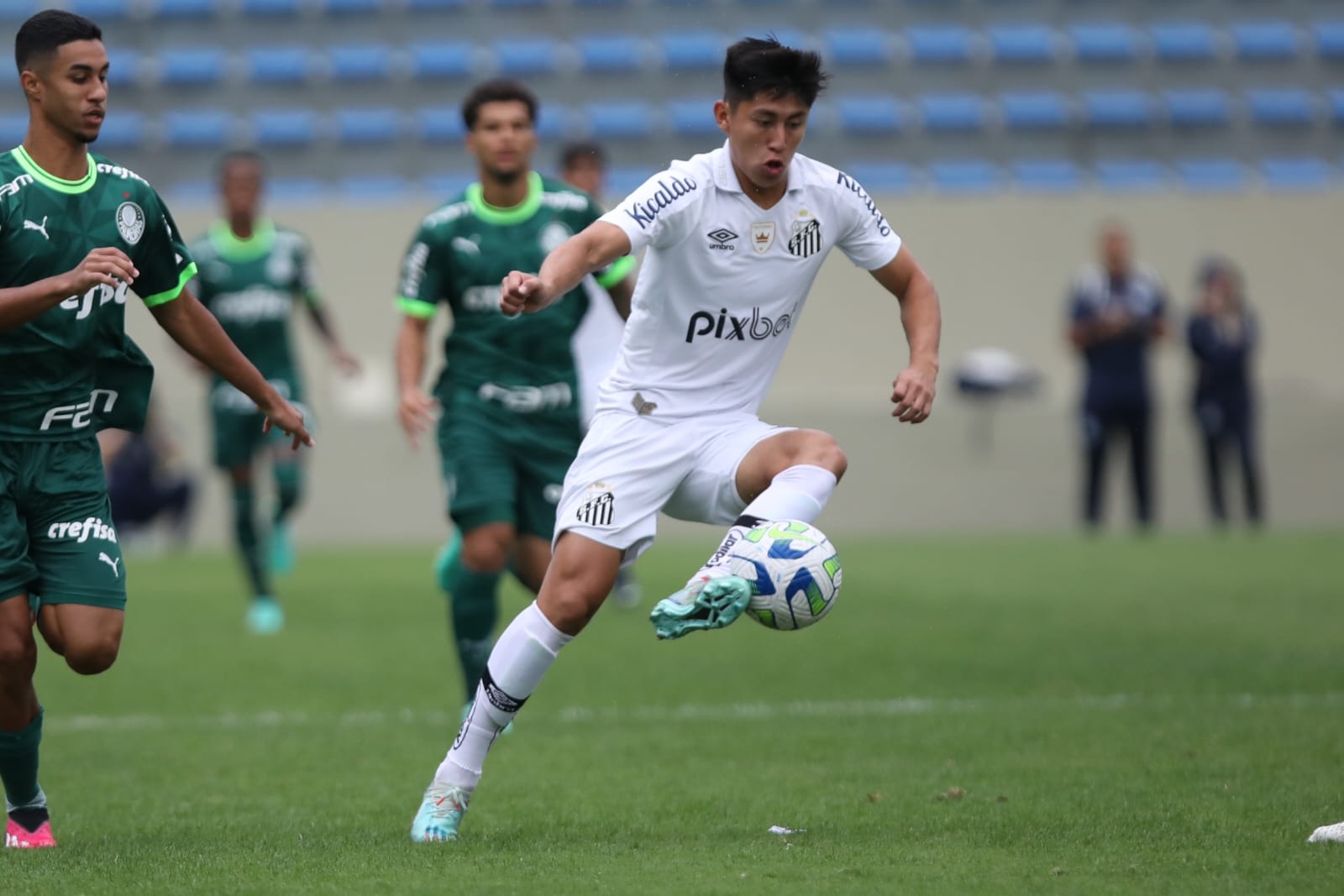 Palmeiras goleia Santos pelo Brasileiro Sub-20