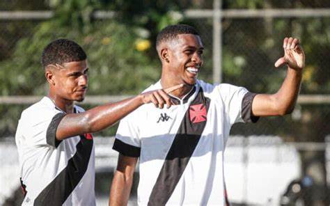 Vasco volta a vencer o Flamengo por 1 a 0 e avança na Copa do Brasil Sub-17