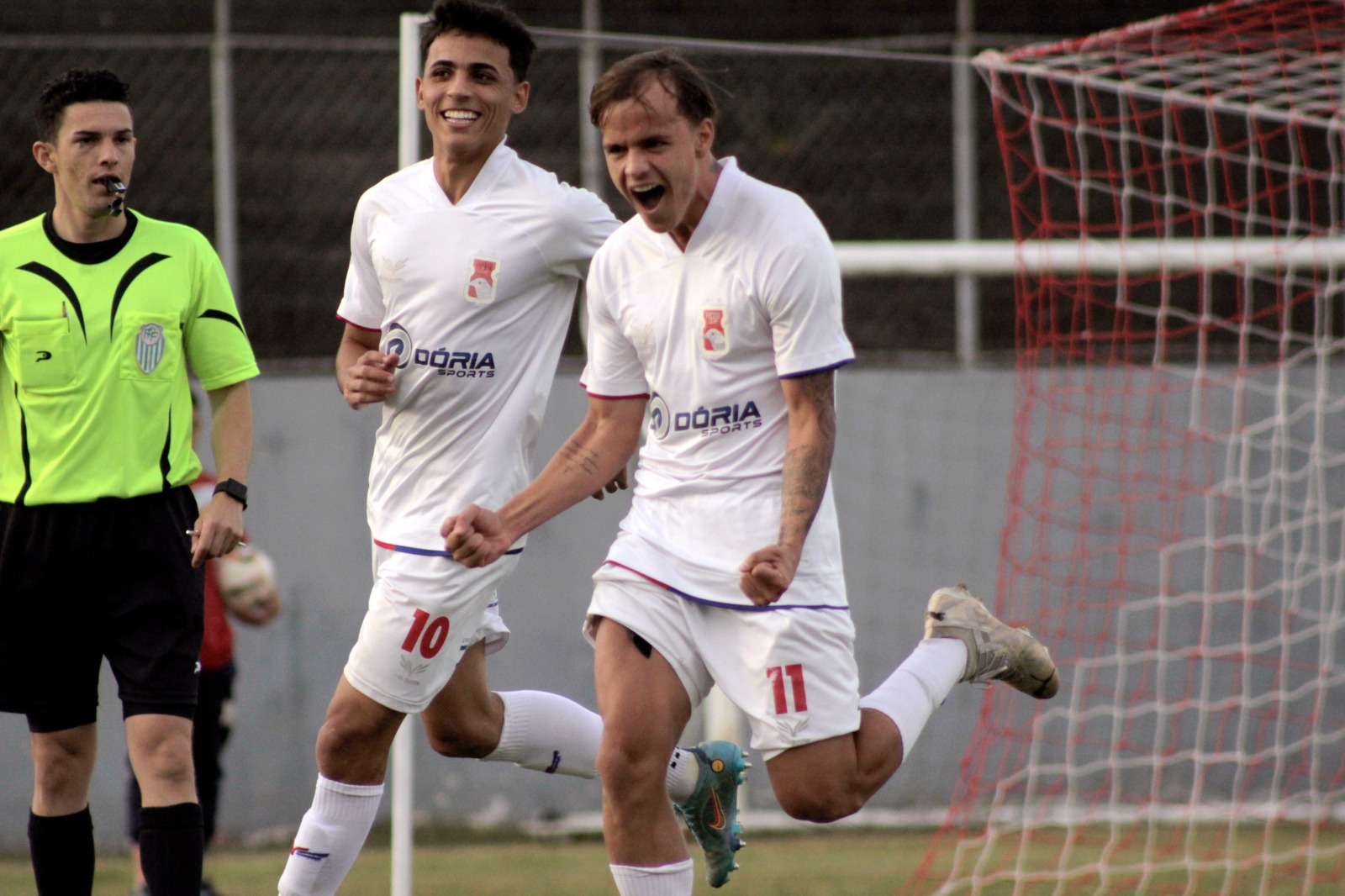 Paraná aplica goleada e se classifica antecipadamente no Paranaense Sub-20